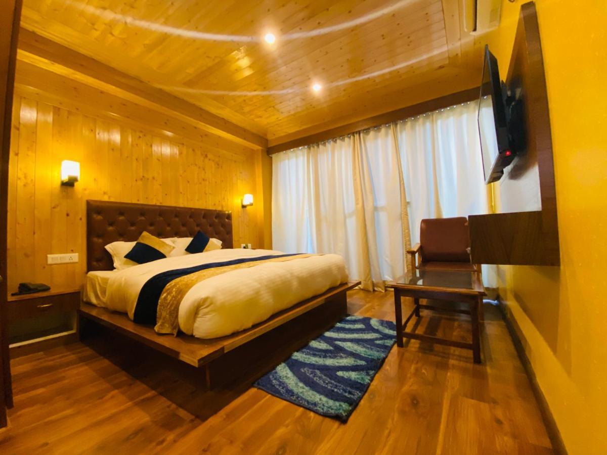 Vista Resort Near Mall Road Manali - Centrally Heated & Air Cooled Zewnętrze zdjęcie