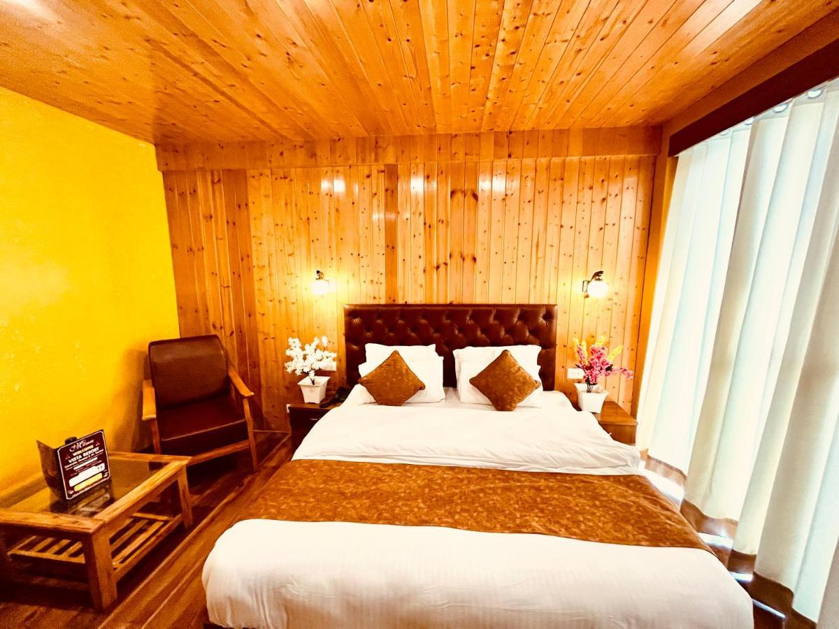 Vista Resort Near Mall Road Manali - Centrally Heated & Air Cooled Zewnętrze zdjęcie